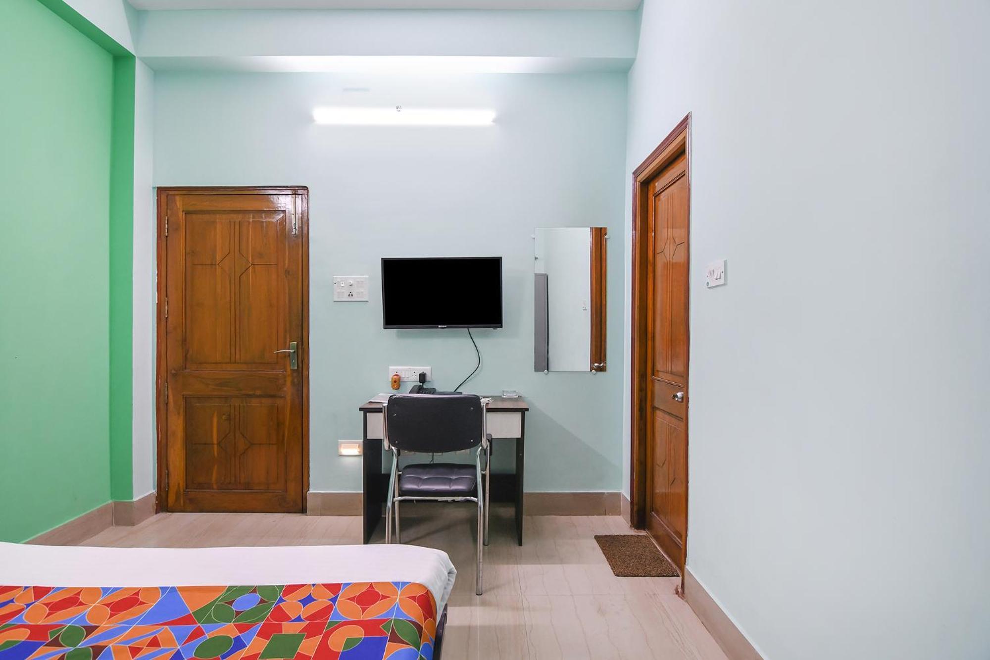 Hotel Fabhotel Vicky 3*