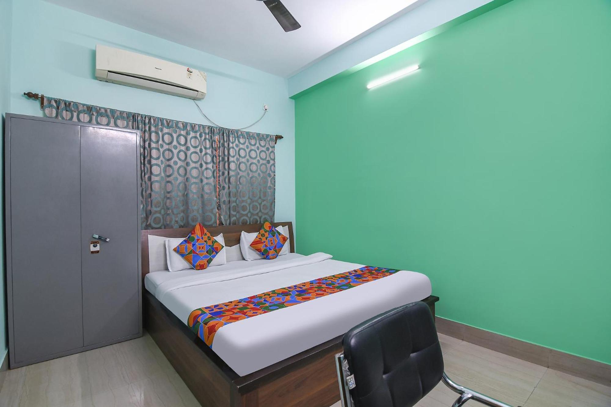 Fabhotel Vicky 3*