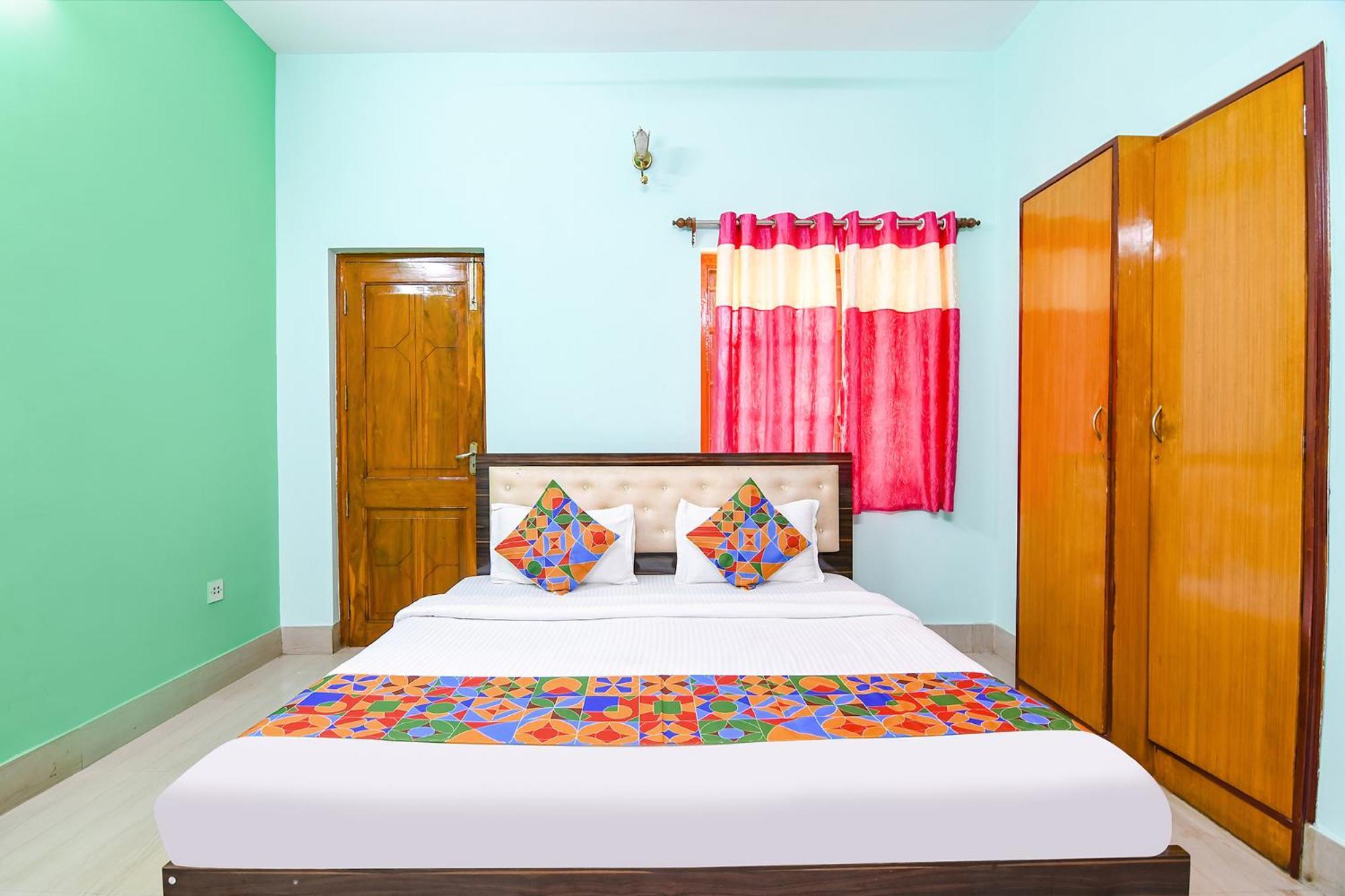 Fabhotel Vicky Hotel