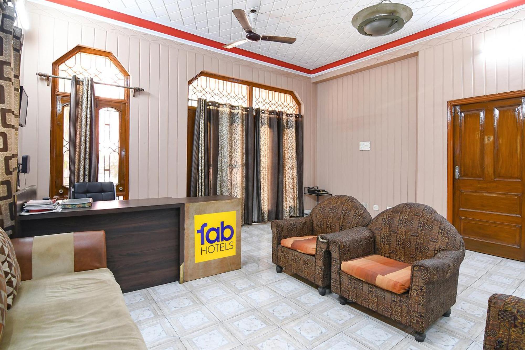 Hotel Fabhotel Vicky 3*